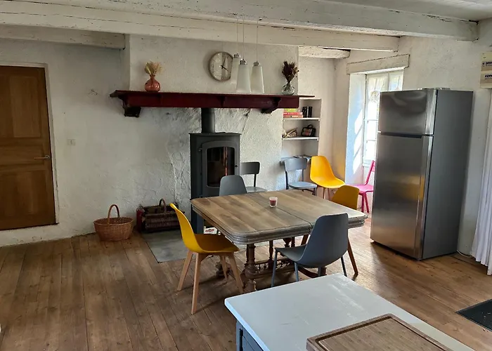 Maison De Dans Le Lot بيت للعطل