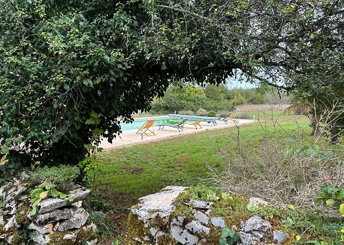 Maison De Dans Le Lot بيت للعطل